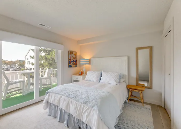 Walk To Ocean Beach: Shoreside Gem W/ Balcony Ocean City