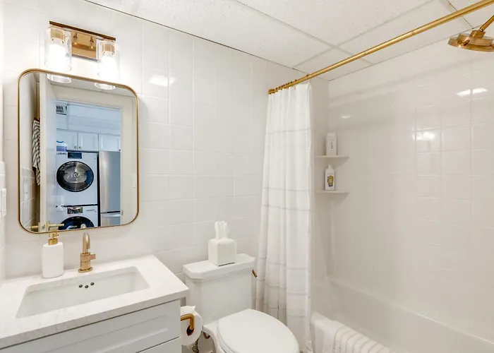 Walk To Ocean Beach: Shoreside Gem W/ Balcony * Ocean City